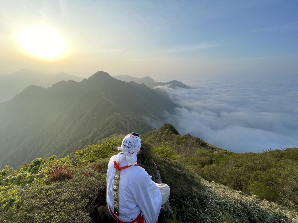 「ご来迎・雲海を拝する　　瓶ヶ森の山修行 」 お申込み　